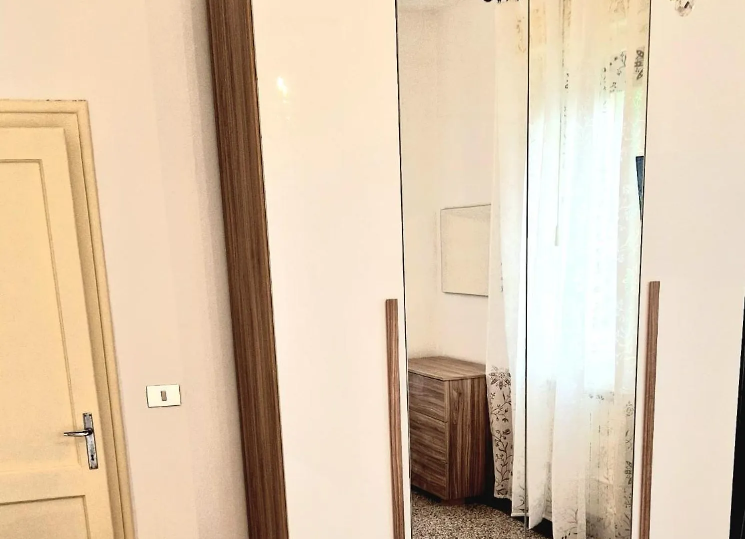 Home 4 You - Mestre Railway Apartment